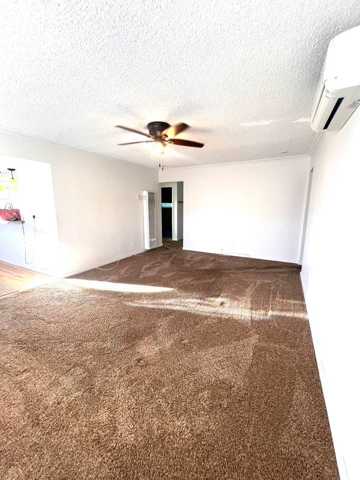 4161 W 182nd St - Photo 7 of 33