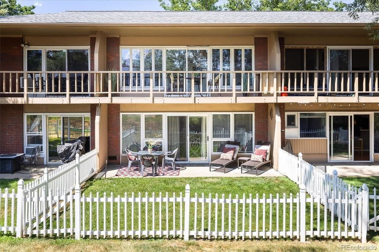 812 20th St - Photo 2 of 18