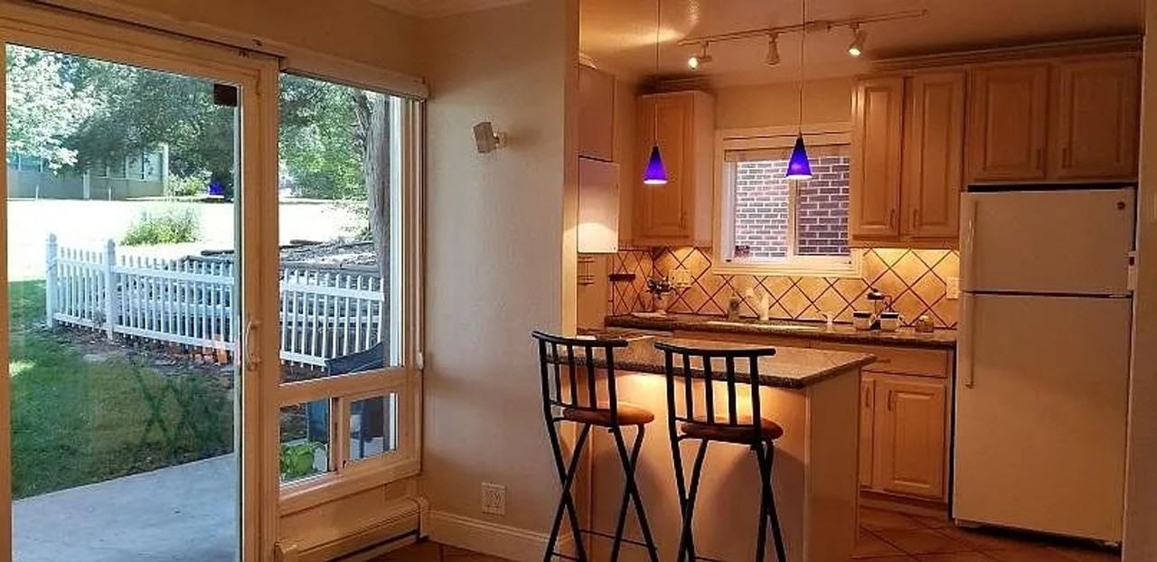 812 20th St - Photo 4 of 18