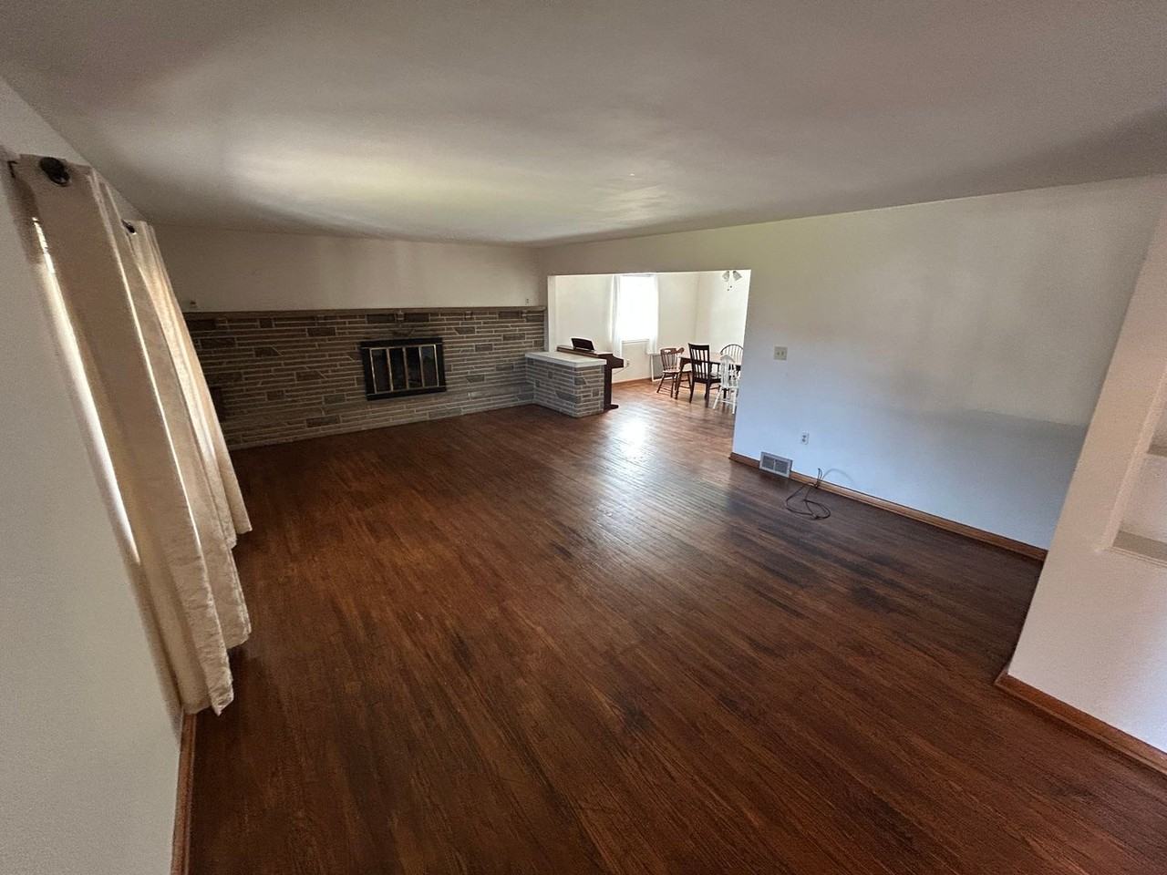 1001 Freedom Rd - Photo 3 of 26