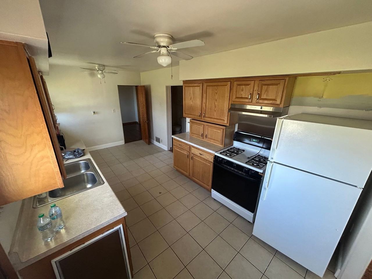 1001 Freedom Rd - Photo 6 of 26