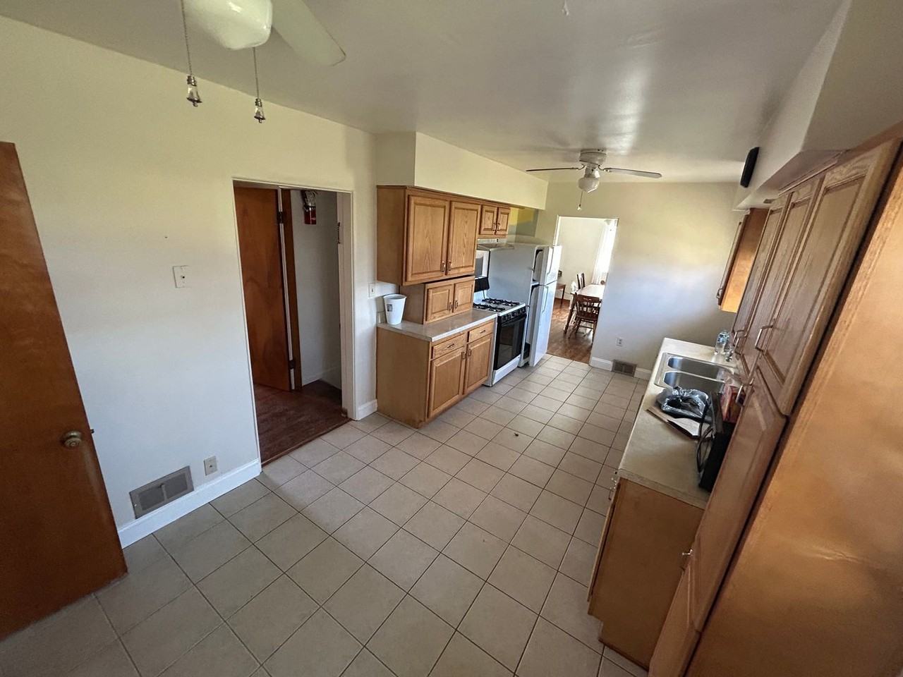 1001 Freedom Rd - Photo 7 of 26