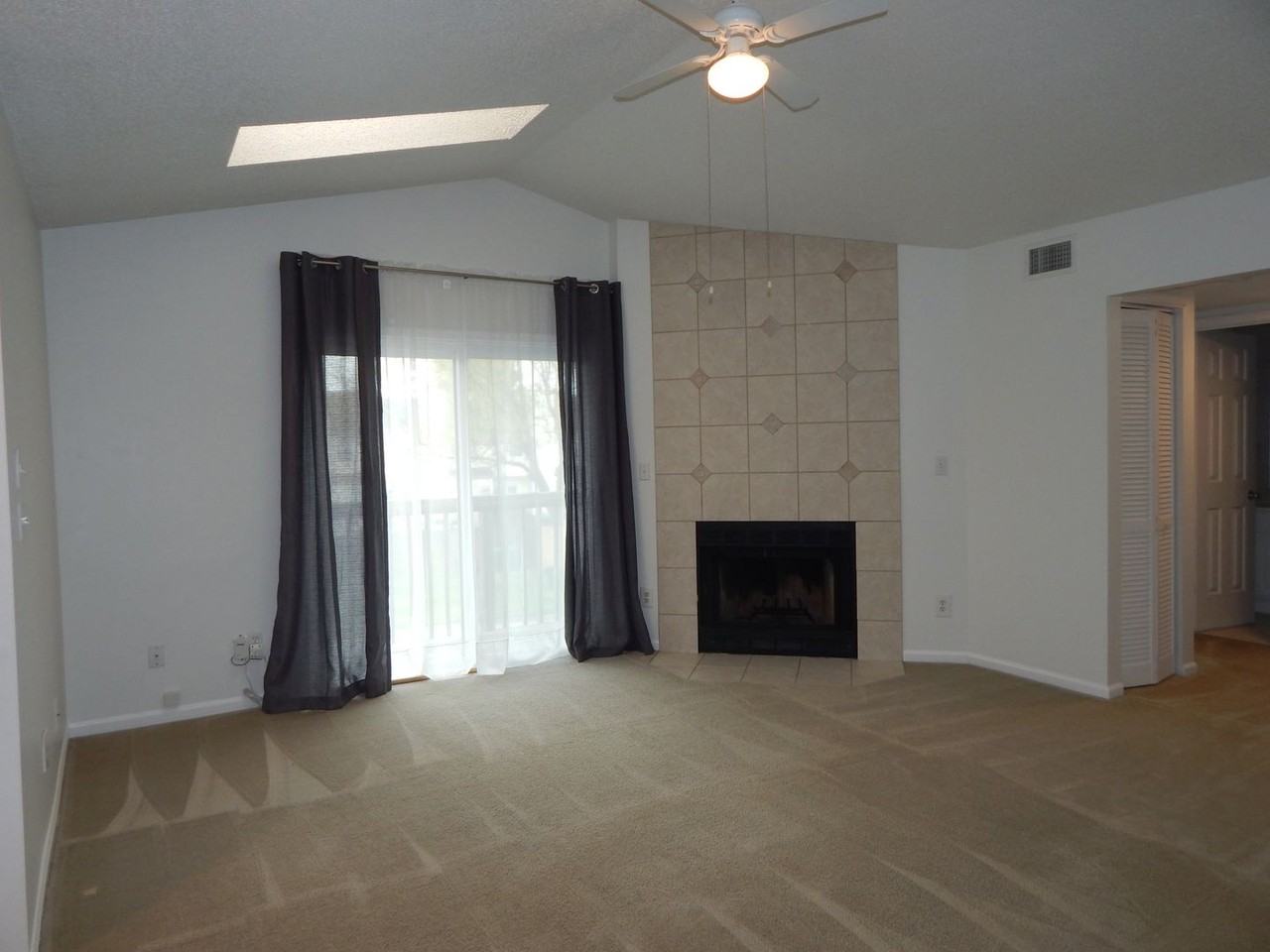 1407 Rand Ct - Photo 2 of 14