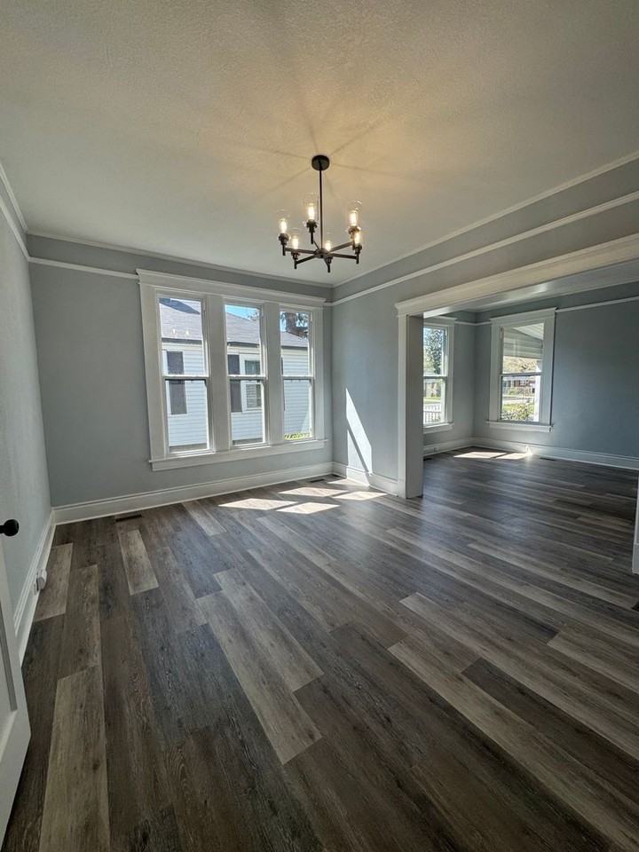 1016 Holden St - Photo 3 of 9