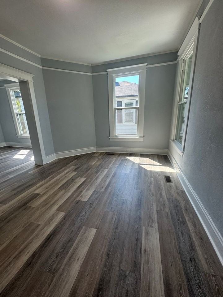 1016 Holden St - Photo 4 of 9