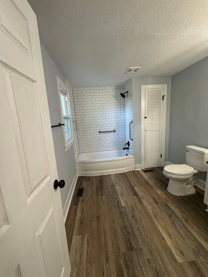 1016 Holden St - Photo 6 of 9