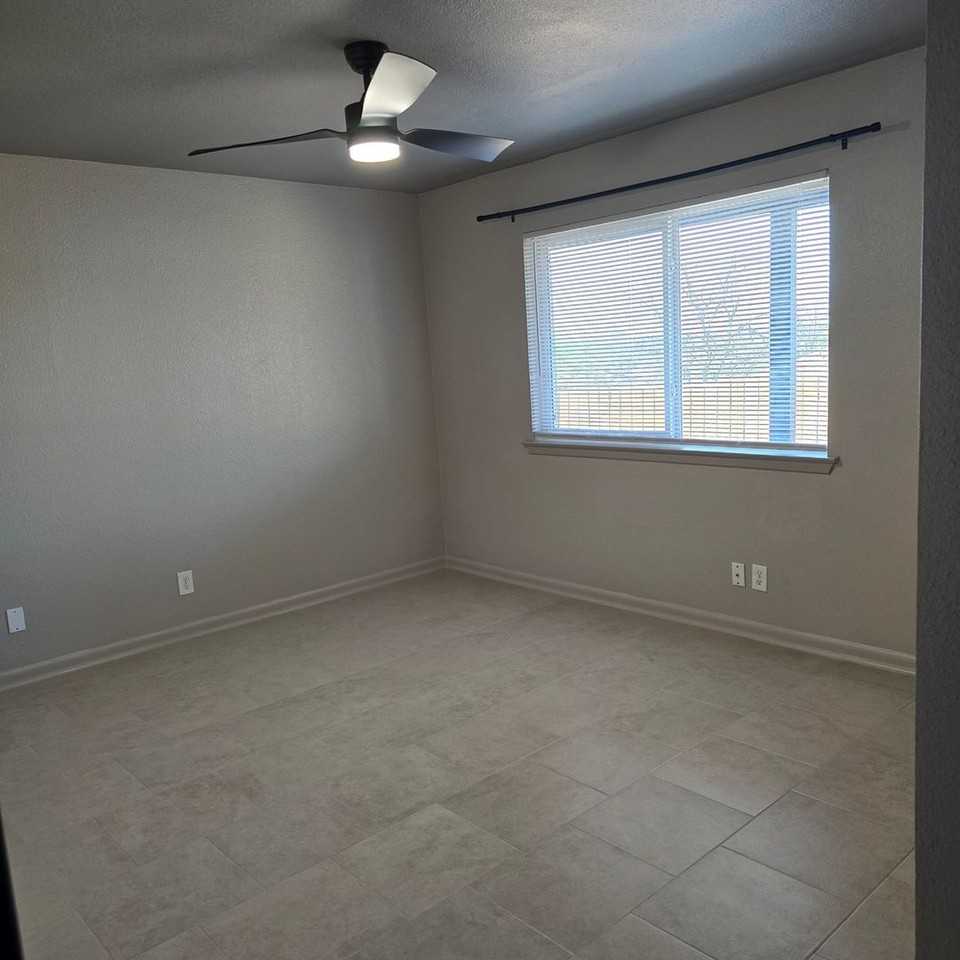 5367 Wonder Dr - Photo 6 of 13