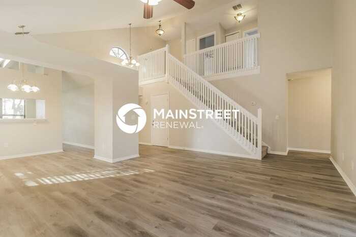 6658 Chantry St - Photo 3 of 17