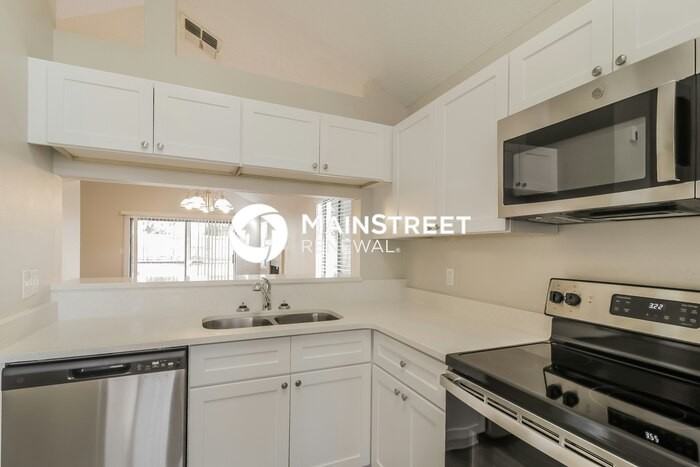 6658 Chantry St - Photo 6 of 17