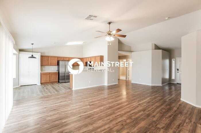 422 N 110th St - Photo 5 of 16