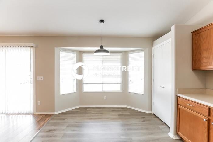 422 N 110th St - Photo 6 of 16