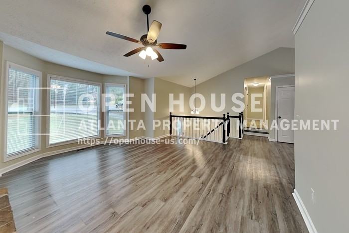 255 Valley Brook Dr - Photo 4 of 23