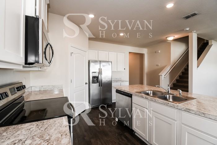 3643 Shiner Dr - Photo 7 of 16