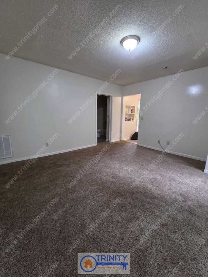 809 Edgefield St #A - Photo 4 of 9