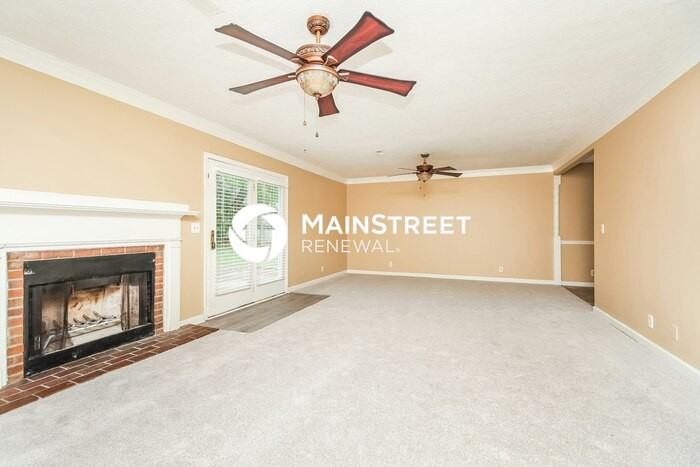 2432 Laurel Hill Ct - Photo 4 of 16