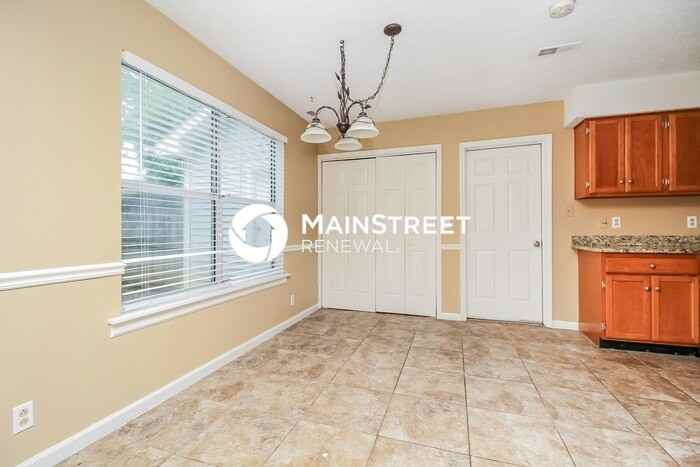 2432 Laurel Hill Ct - Photo 5 of 16