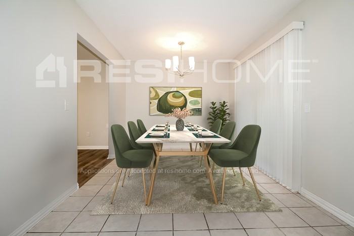 1028 Nw 5th St - Photo 4 of 19