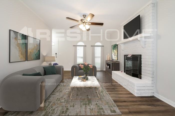 1028 Nw 5th St - Photo 6 of 19