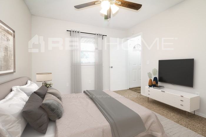 1028 Nw 5th St - Photo 7 of 19