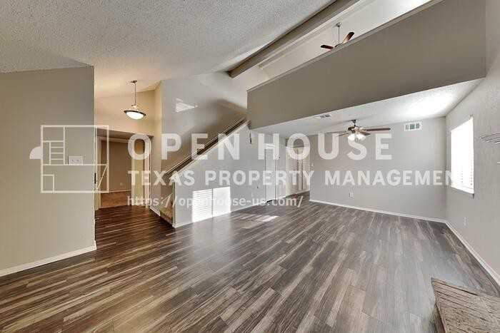 617 Lookout Trl - Photo 5 of 24