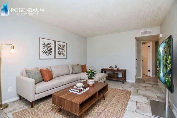 208 S Doran #208 - Photo 5 of 12