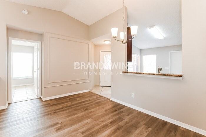 7803 Myrtle Oak Ln - Photo 5 of 19