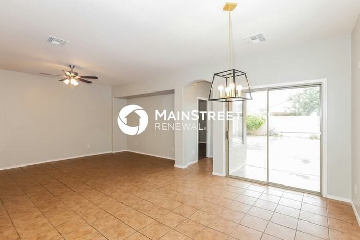 12914 W Rosewood Dr - Photo 4 of 15