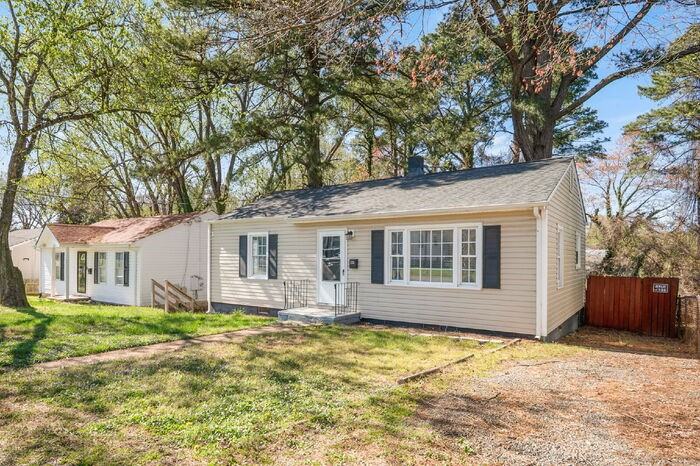 132 N Elm Ave - Photo 3 of 23