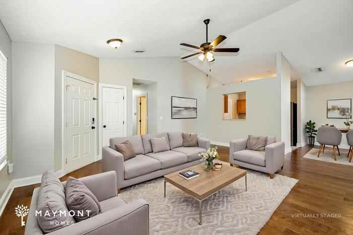 3974 Eminence Ln - Photo 4 of 14