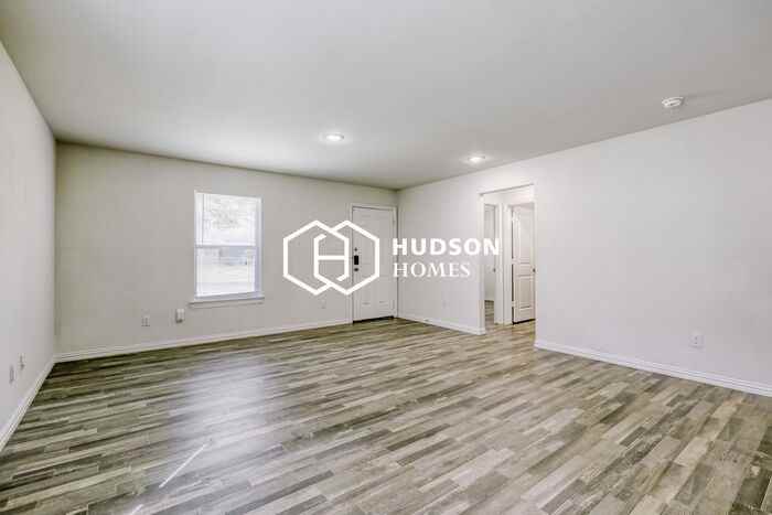 1212 Beaumont St - Photo 3 of 14