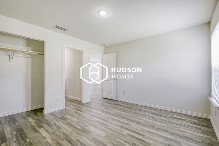 1212 Beaumont St - Photo 7 of 14