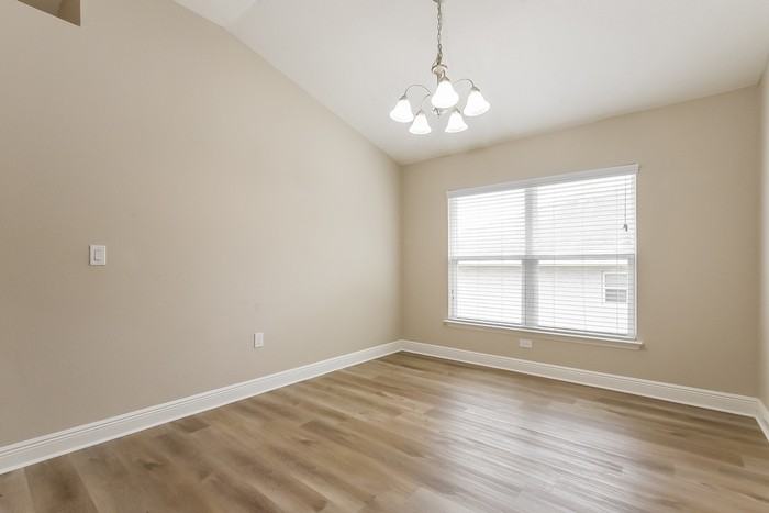 706 Chelsea Ave - Photo 6 of 15