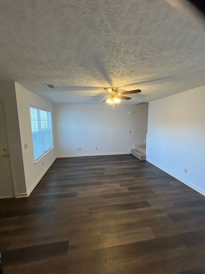 605 Federal Ct - Photo 2 of 24