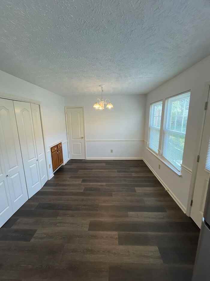 605 Federal Ct - Photo 4 of 24