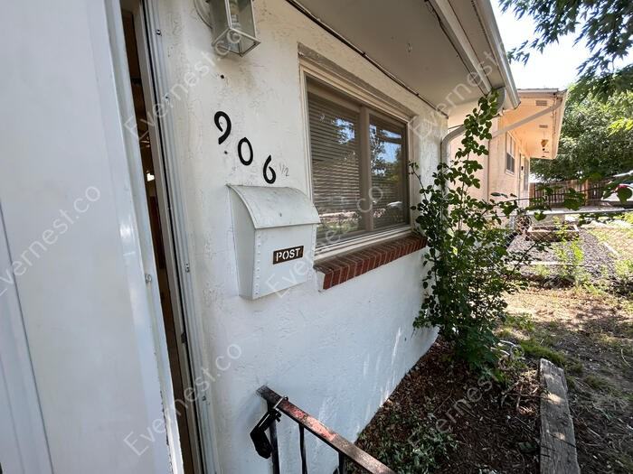 906 1/2 Carlisle St - Photo 2 of 15