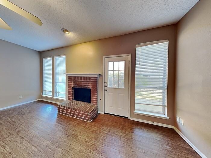 110 Meadow Ct - Photo 5 of 20