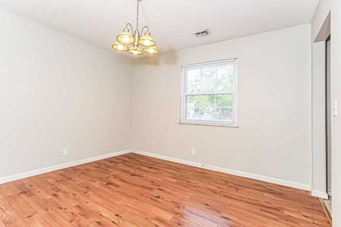 8585 Sunlight Dr - Photo 5 of 12