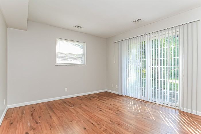 8585 Sunlight Dr - Photo 7 of 12