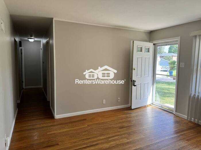 10801 Edgecliffe Dr - Photo 4 of 18