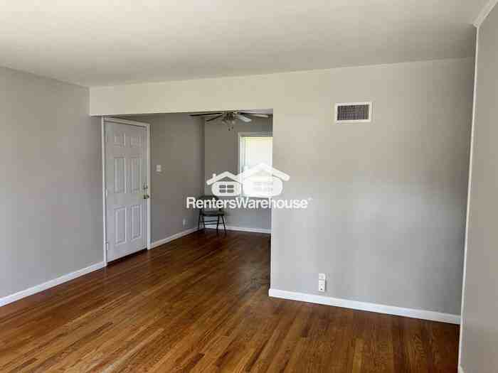 10801 Edgecliffe Dr - Photo 5 of 18