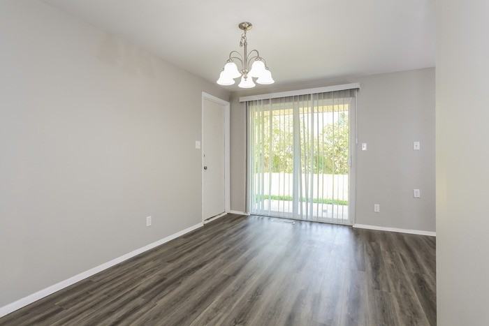 864 Tivoli Ln - Photo 5 of 11