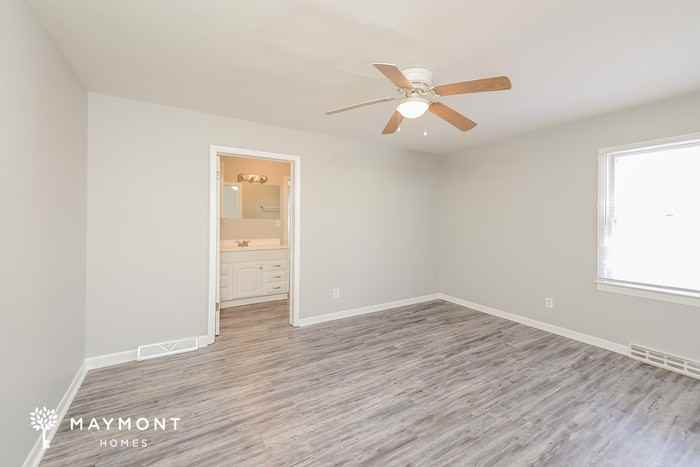 3720 Rolling Rd - Photo 7 of 11