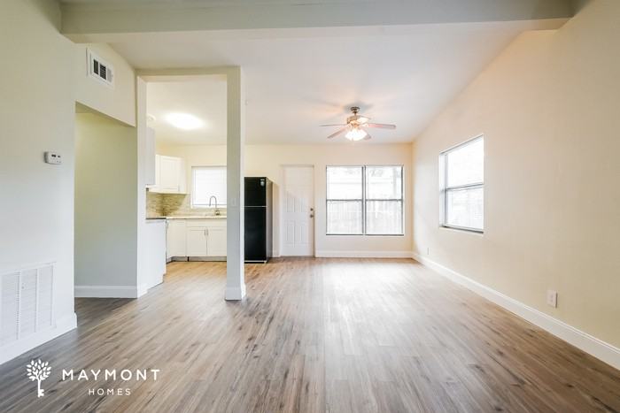 123 Laurel Dr - Photo 2 of 11