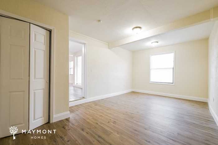 123 Laurel Dr - Photo 4 of 11