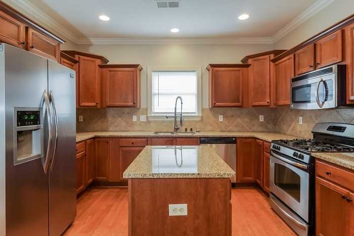 5509 Timber Leaf Trl - Photo 6 of 13