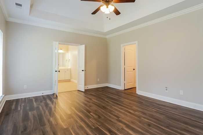 5509 Timber Leaf Trl - Photo 7 of 13