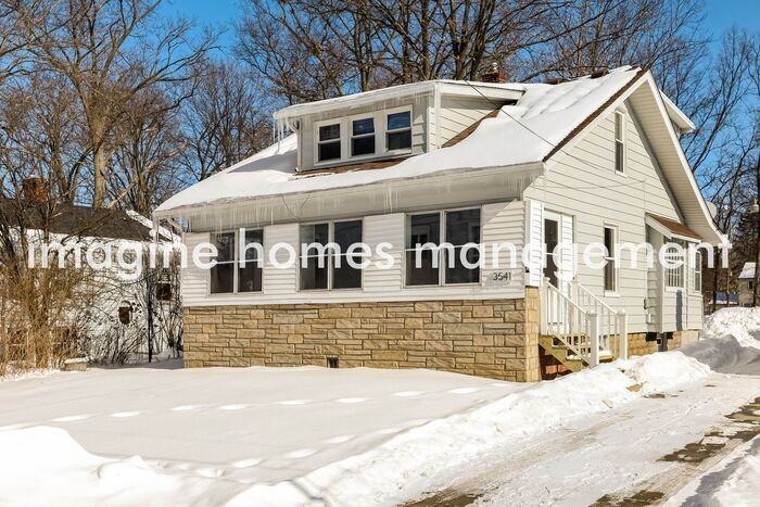 3541 Sanford Ave - Photo 4 of 21