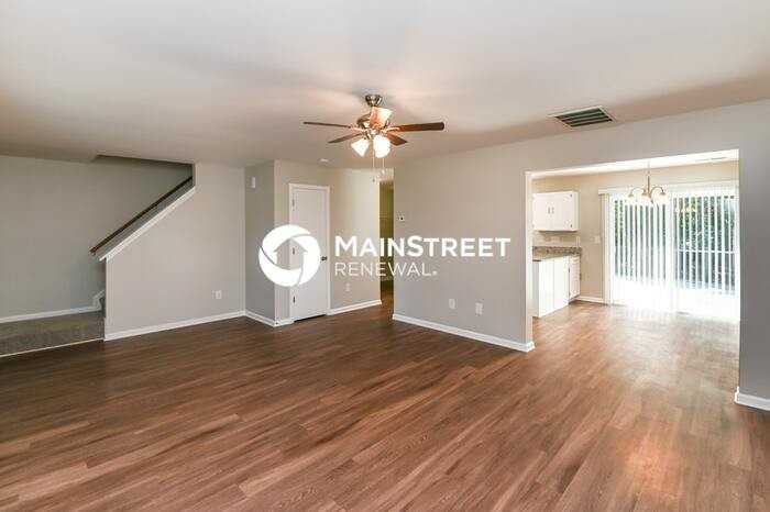 395 Amhurst St Sw - Photo 3 of 15