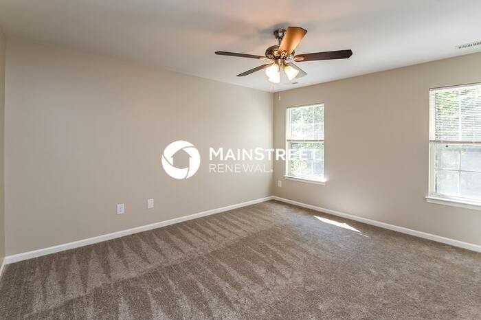 395 Amhurst St Sw - Photo 4 of 15