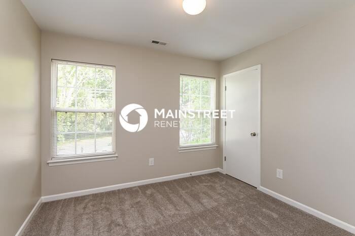 395 Amhurst St Sw - Photo 6 of 15